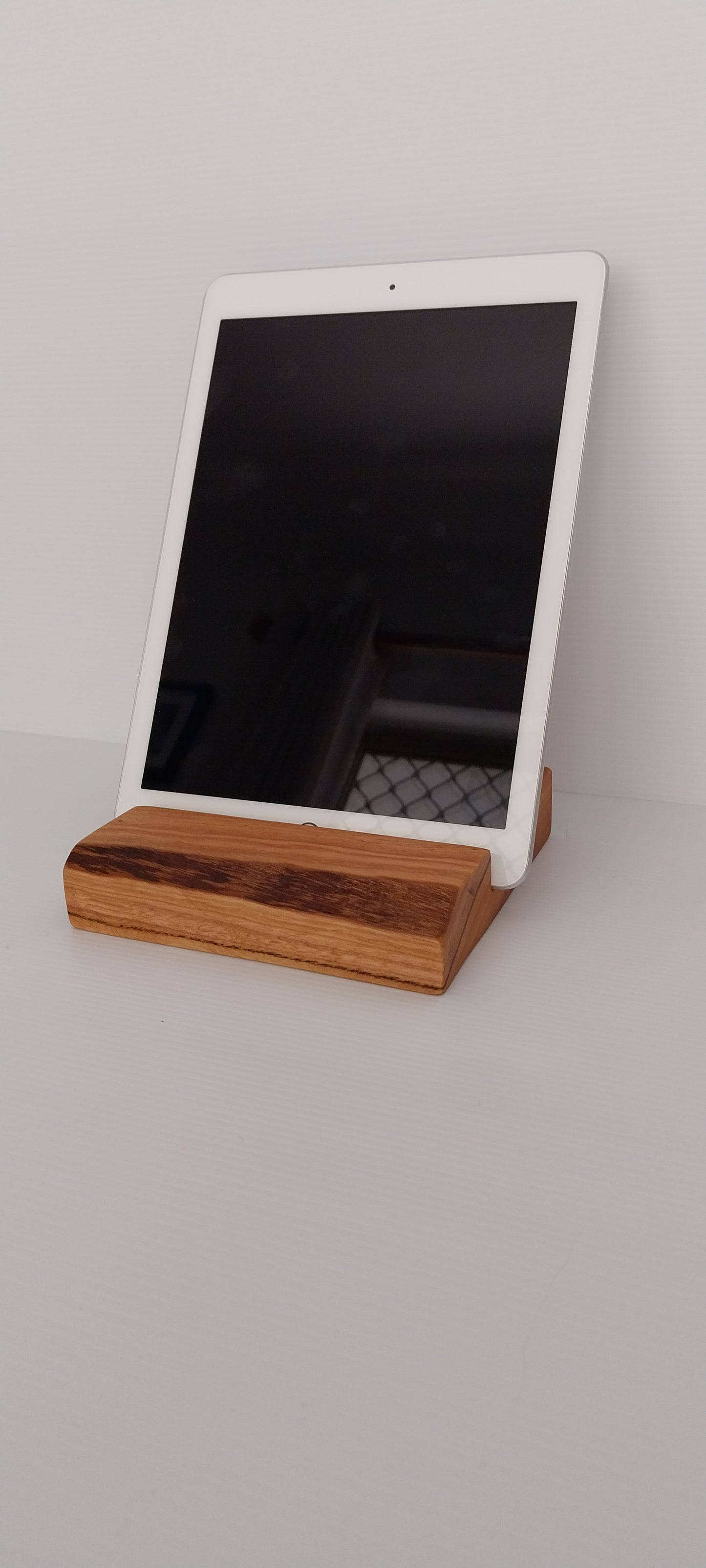 Ipad Stand - Tuart