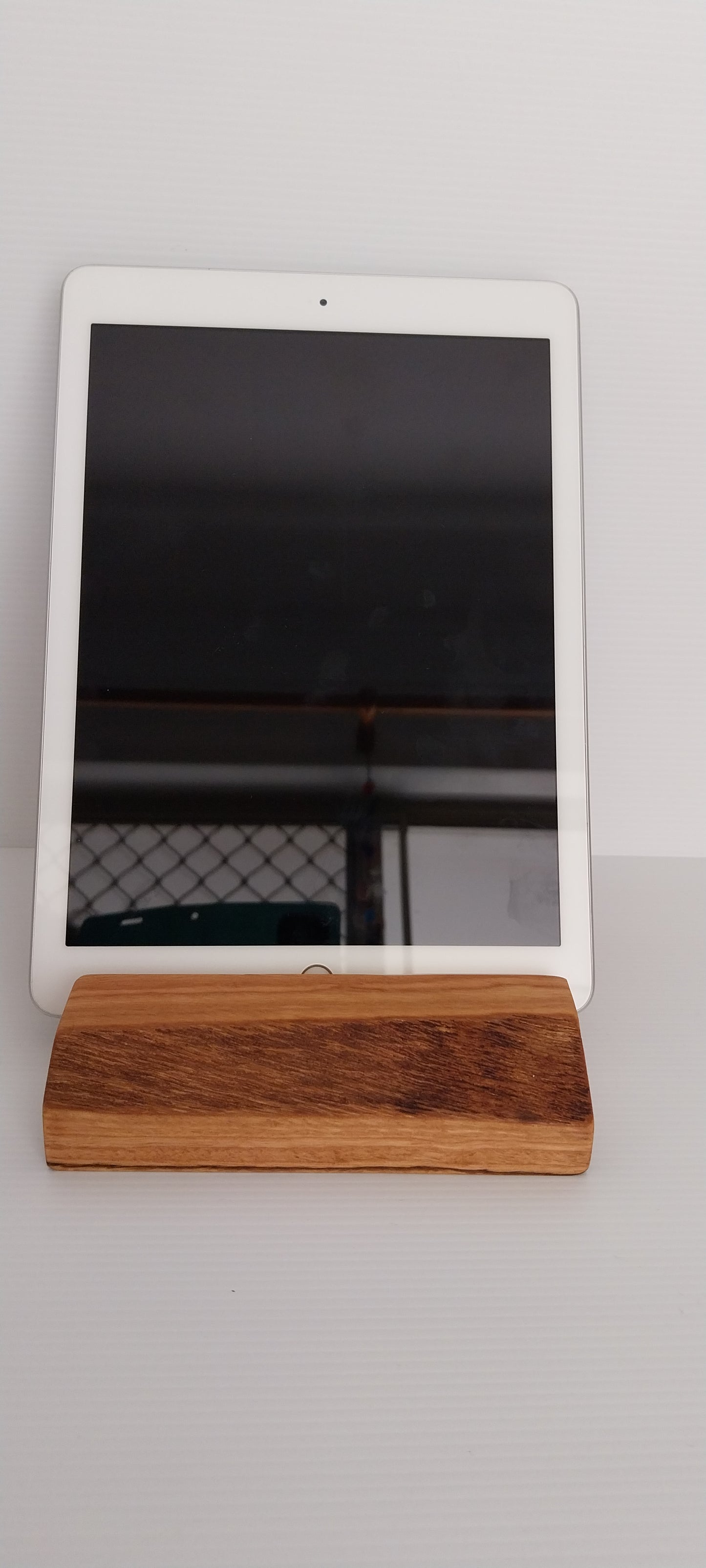 Ipad Stand - Tuart